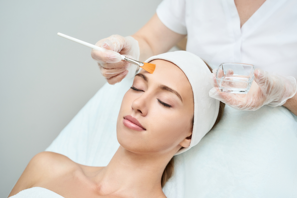 The Ultimate Guide to Using Chemical Peels for Dark Spots